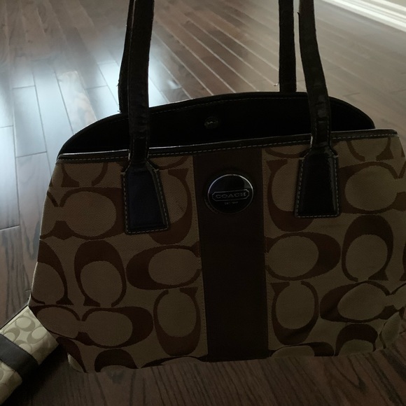 Coach purse and matching wallet - Picture 4 of 6